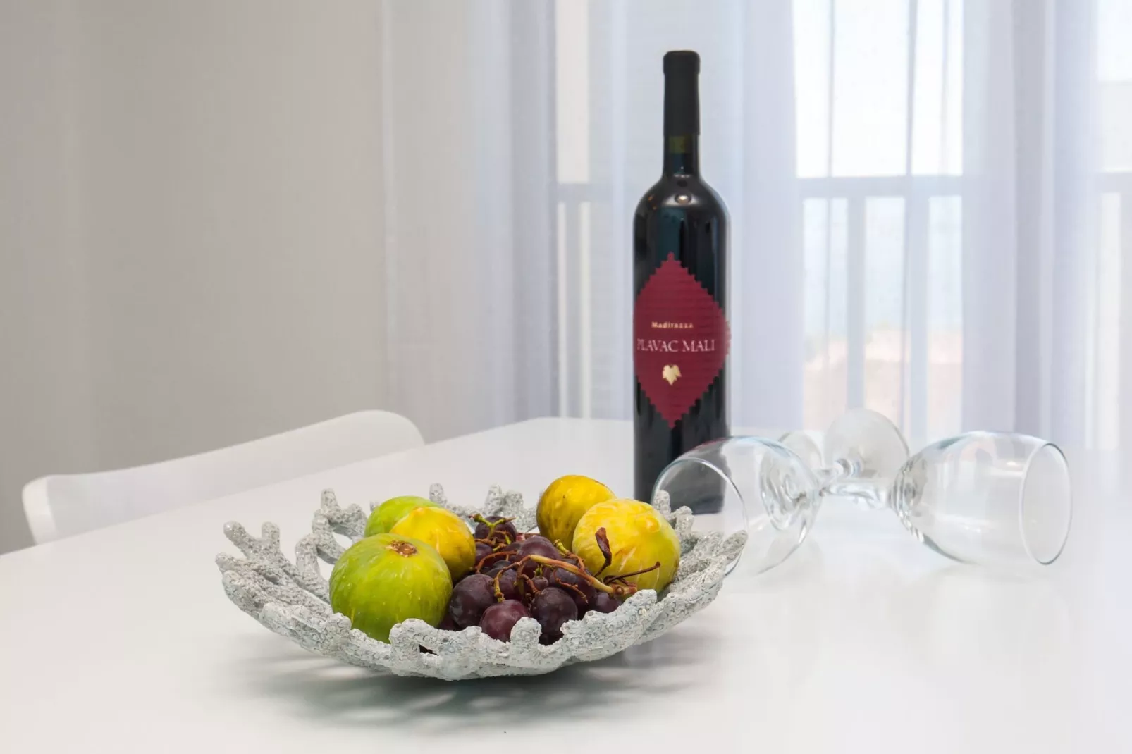 Apartments Dva Galeba - One Bedroom Apartment with Sea View (105)-Indoor