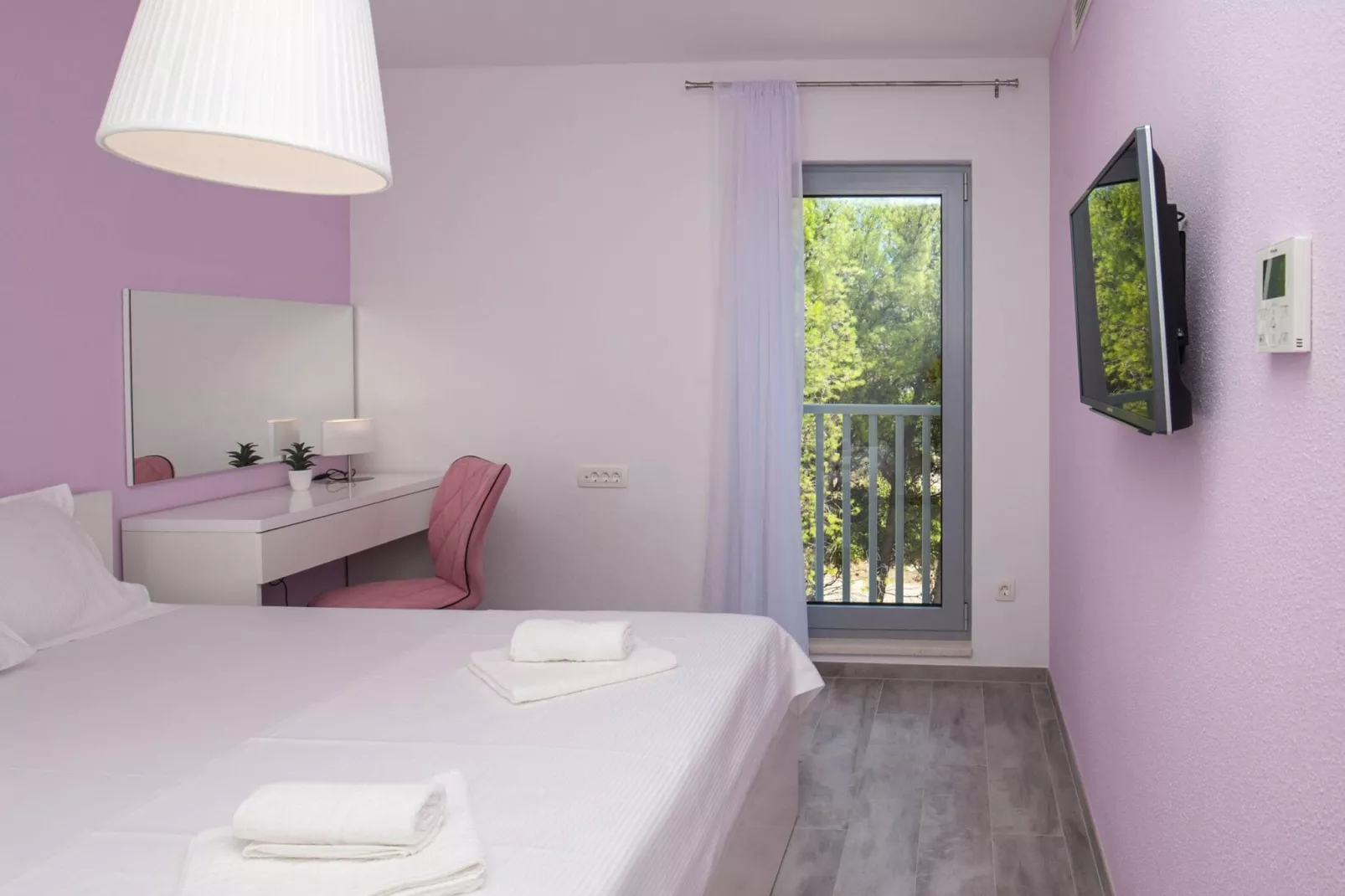 Apartments Dva Galeba - Comfort One Bedroom Apartment with Sea View (205)-Chambre