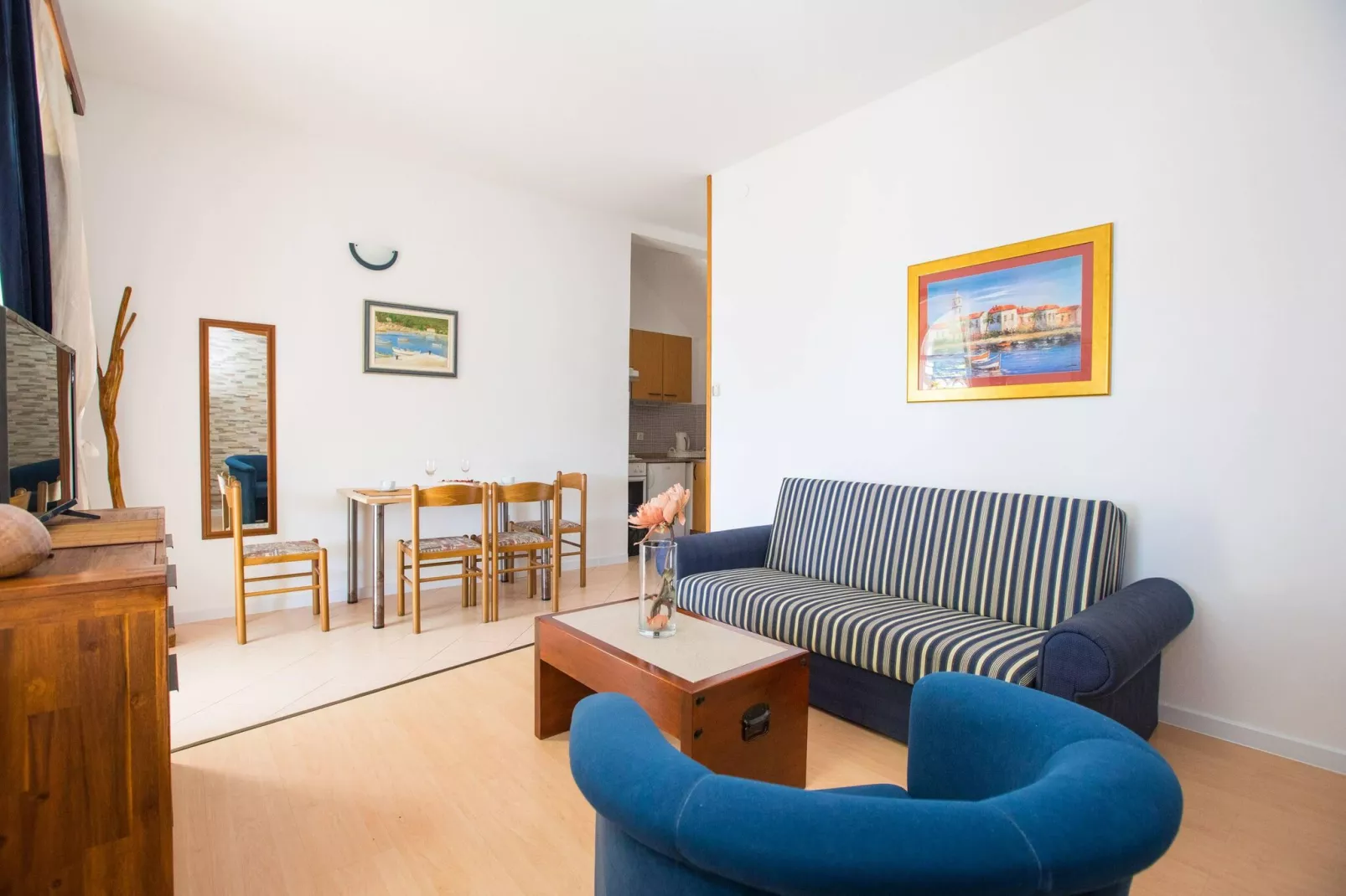 Apartments Vidak - One Bedroom Apartment with Terrace and Sea View - (A1)-Dining room