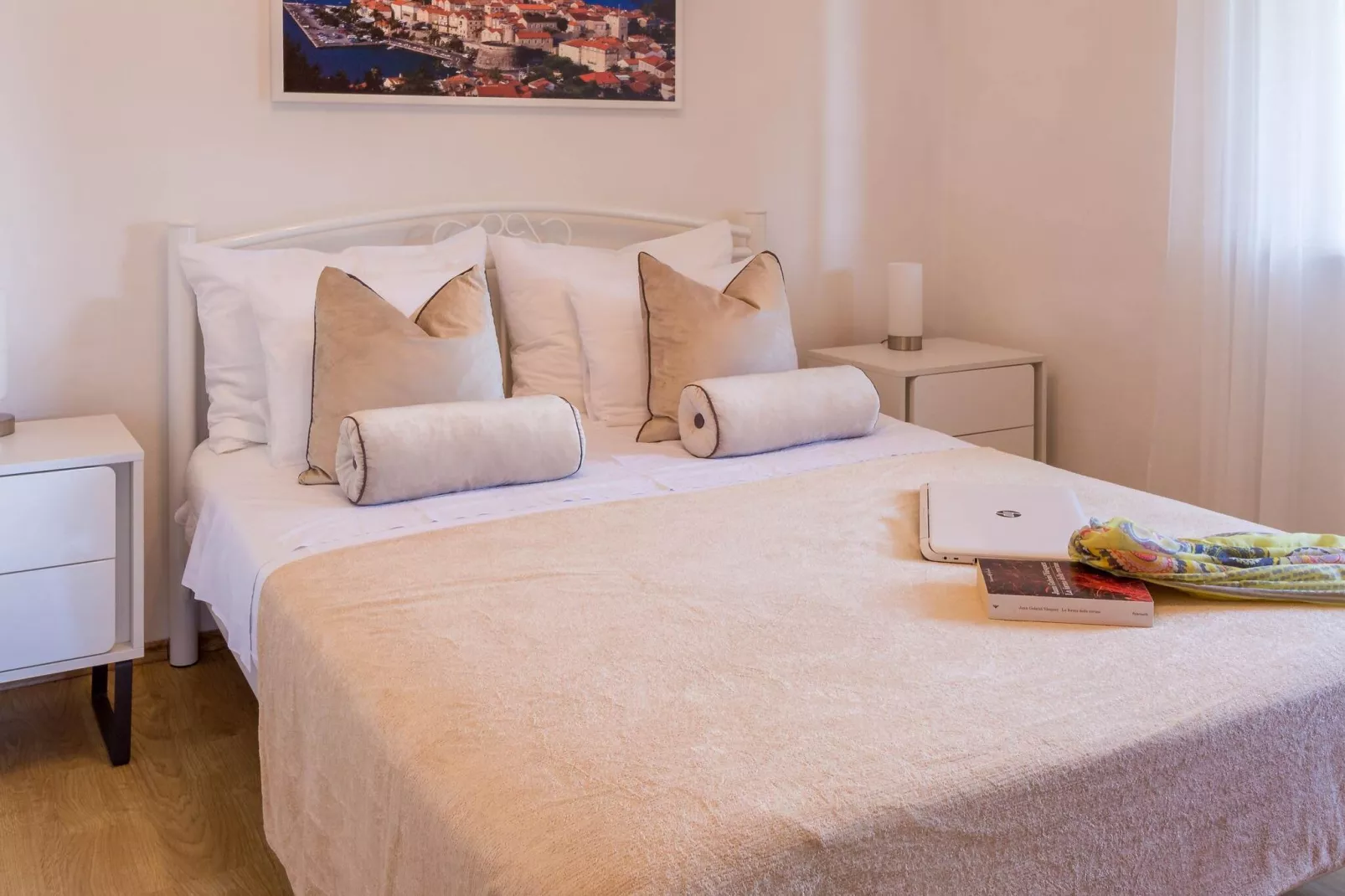 Apartment Karla - Two-Bedroom Apartment with Sea View-Schlafzimmer