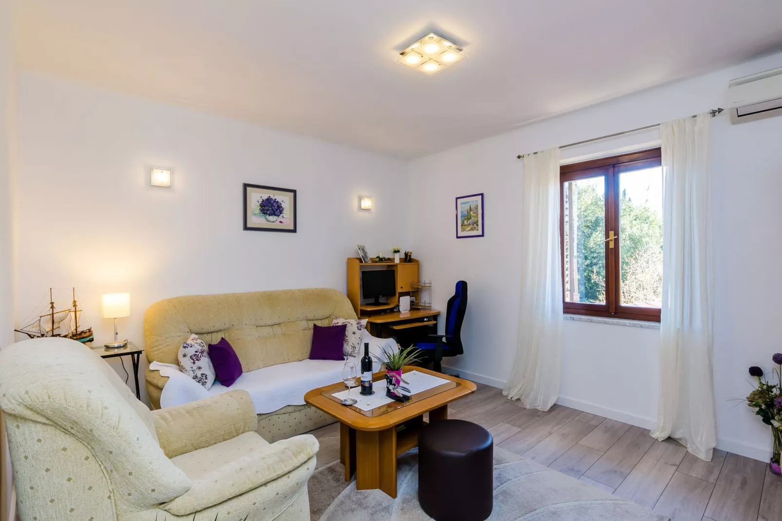 Apartment Veronika - One Bedroom Apartment with Terrace-Schlafzimmer