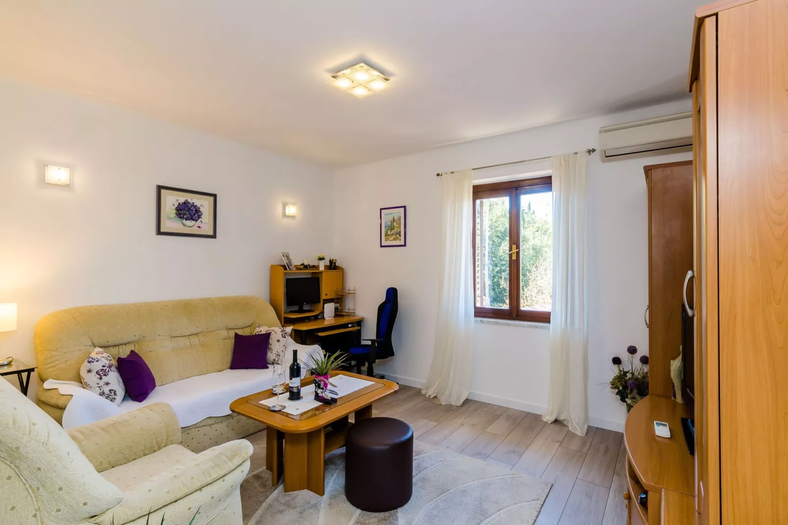 Apartment Veronika - One Bedroom Apartment with Terrace-Schlafzimmer