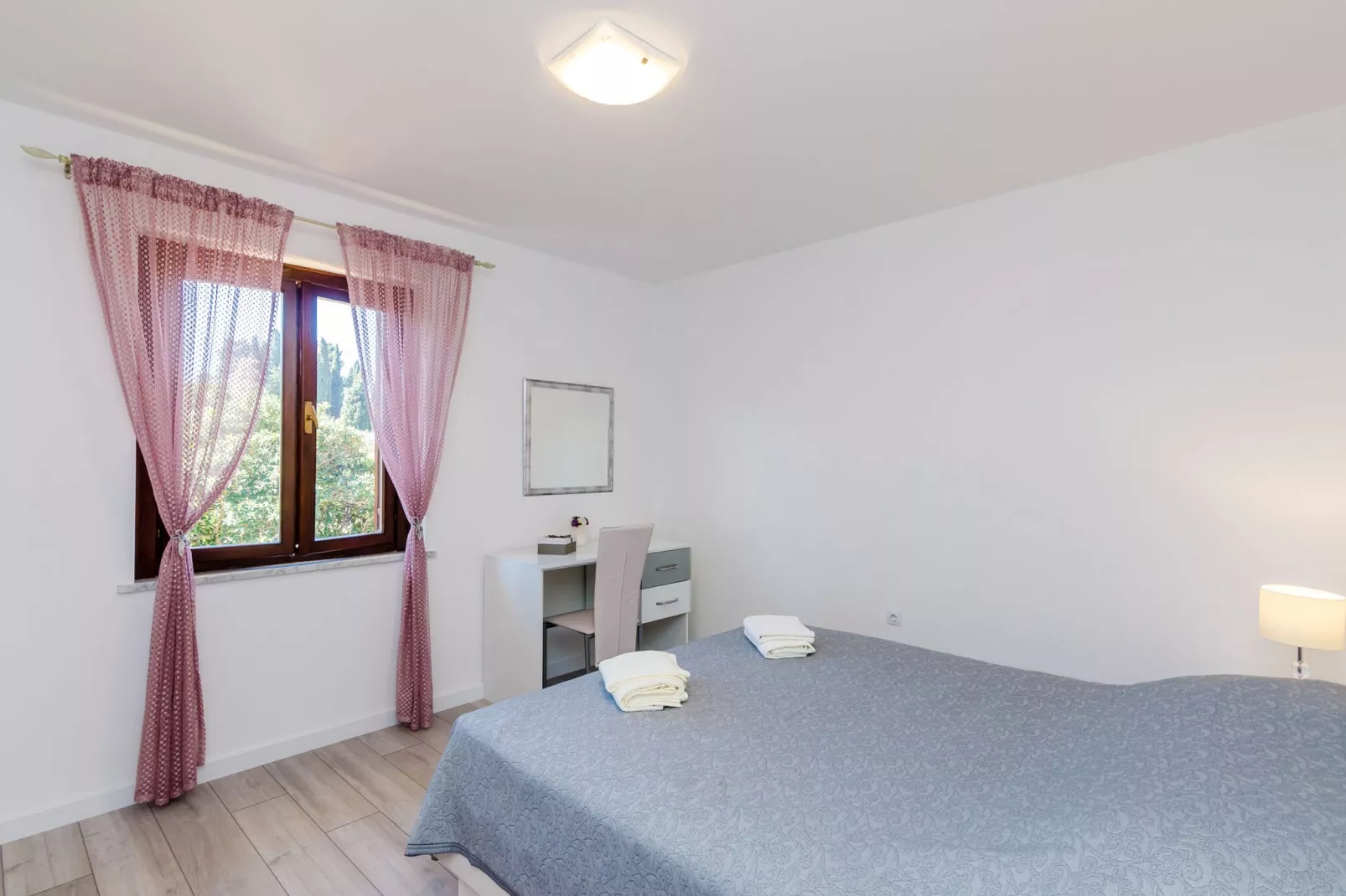 Apartment Veronika - One Bedroom Apartment with Terrace-Schlafzimmer