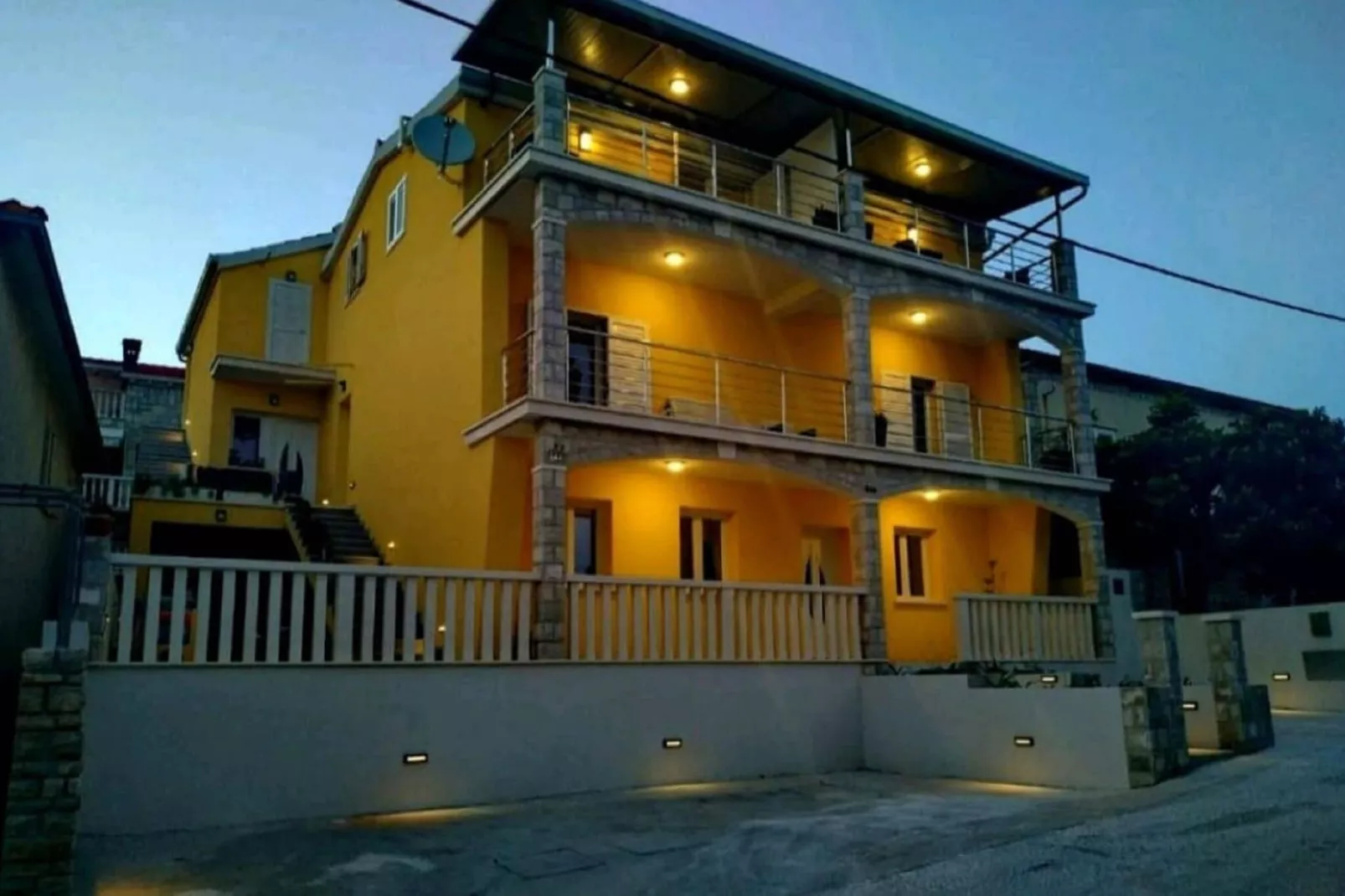 Fancy Apartments Dream - Comfort One Bedroom Apartment with Balcony and Sea View ( 1 )-Außenbereich