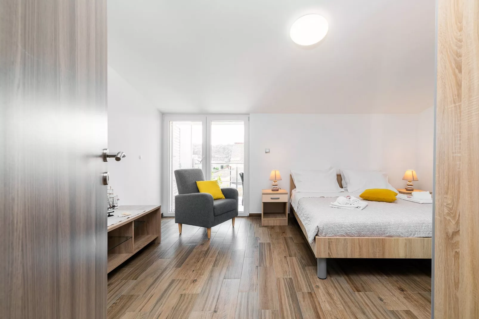 Fancy Apartments Dream - Comfort One Bedroom Apartment with Balcony and Sea View ( 1 )-Innen