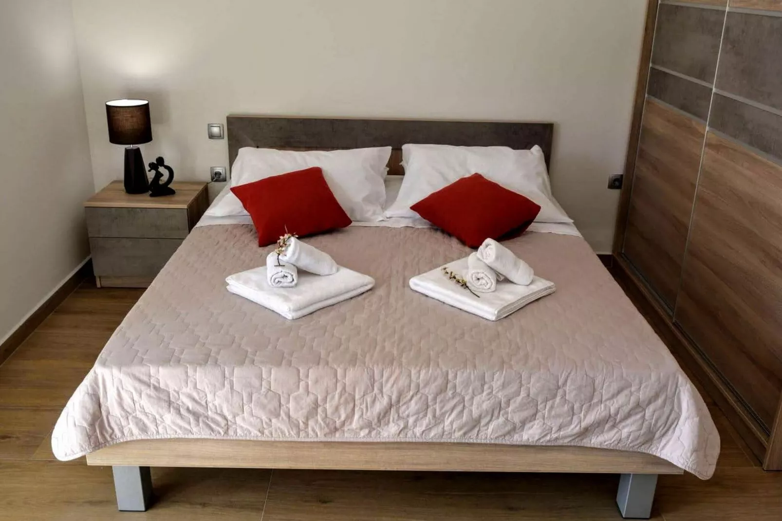 Fancy Apartments Dream - Modern One Bedroom Apartment with Balcony and Sea View ( 3 )-Bedroom