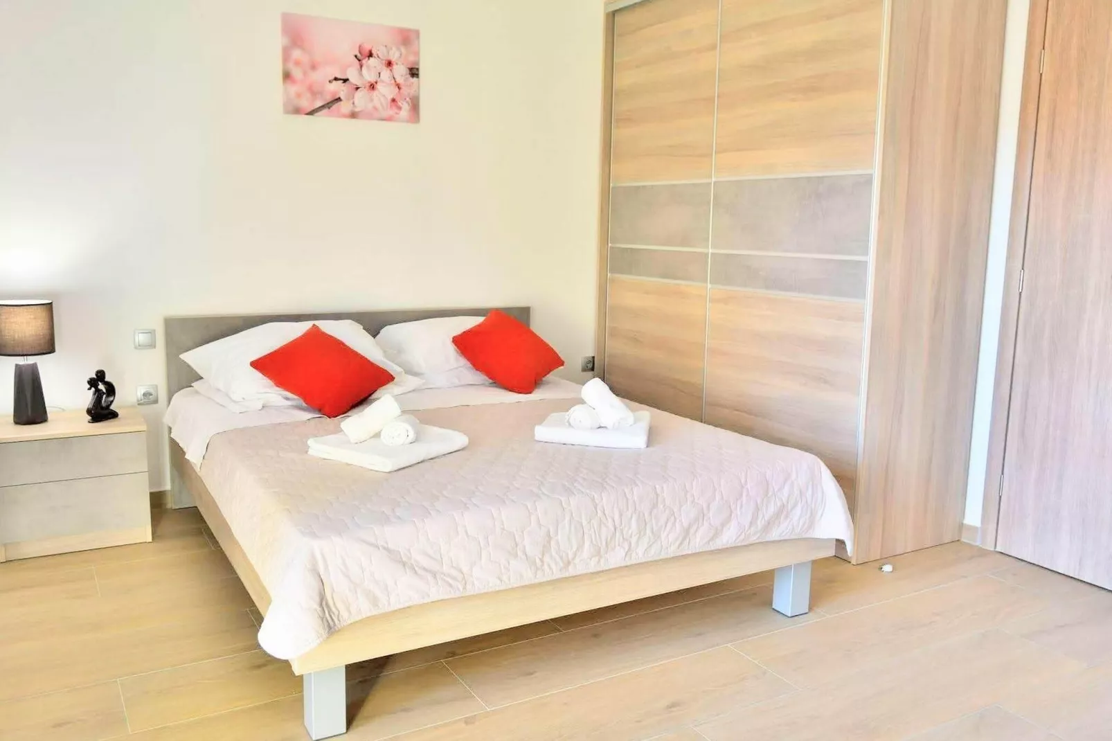 Fancy Apartments Dream - Modern One Bedroom Apartment with Balcony and Sea View ( 3 )-Bedroom