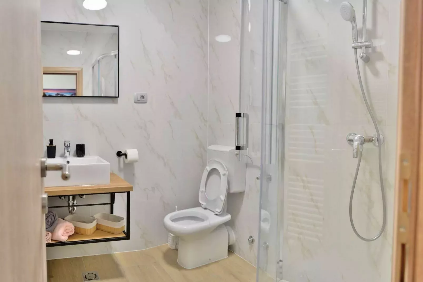 Fancy Apartments Dream - Deluxe One Bedroom Apartment with Balcony and Sea View ( 4 )-Bathroom