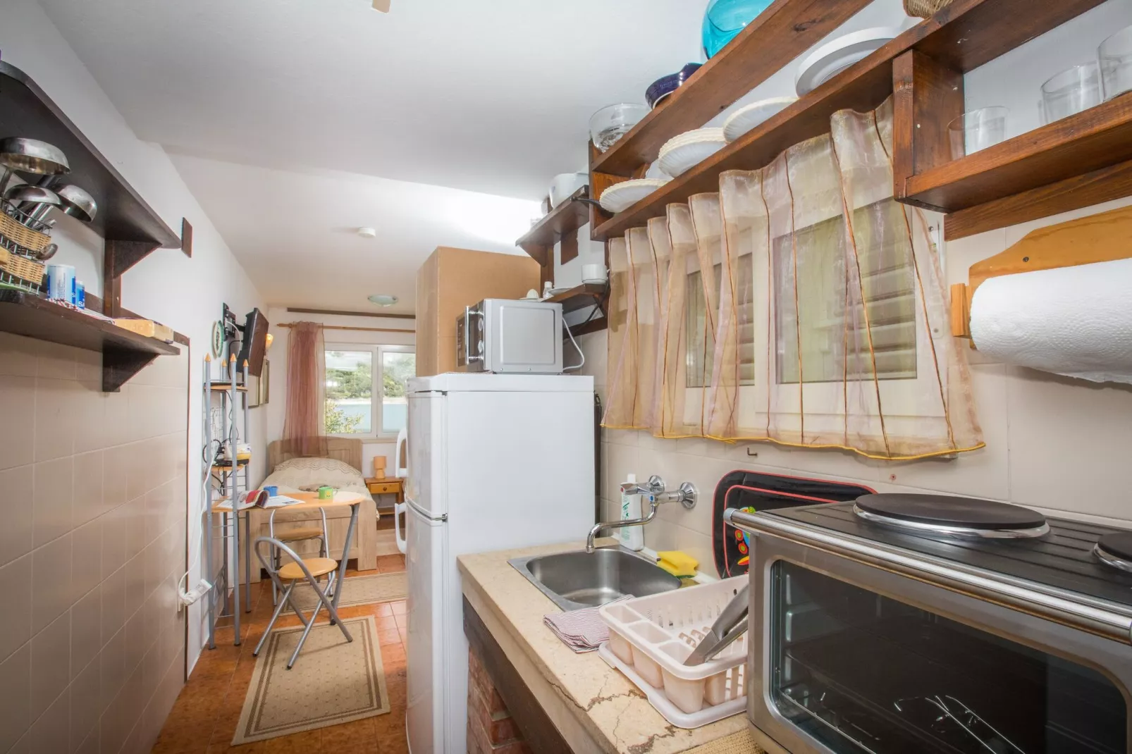 Seaside Studio - Studio Apartment with Private Beach and Sea View-Kitchen