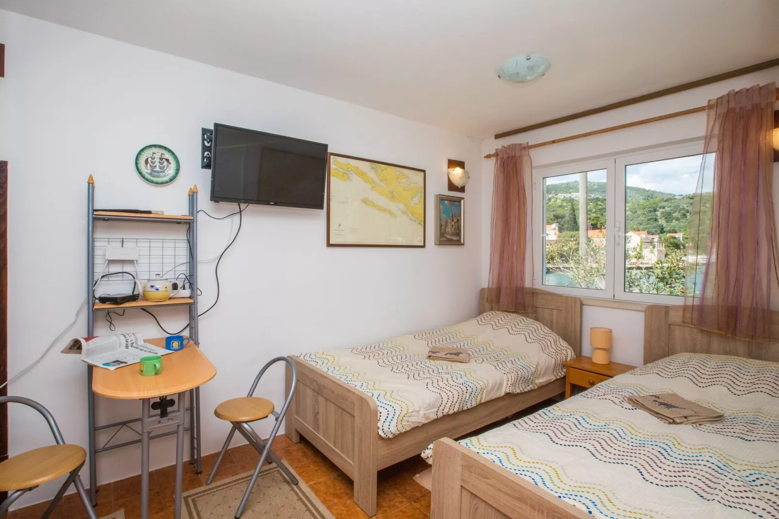 Seaside Studio - Studio Apartment with Private Beach and Sea View-Bedroom