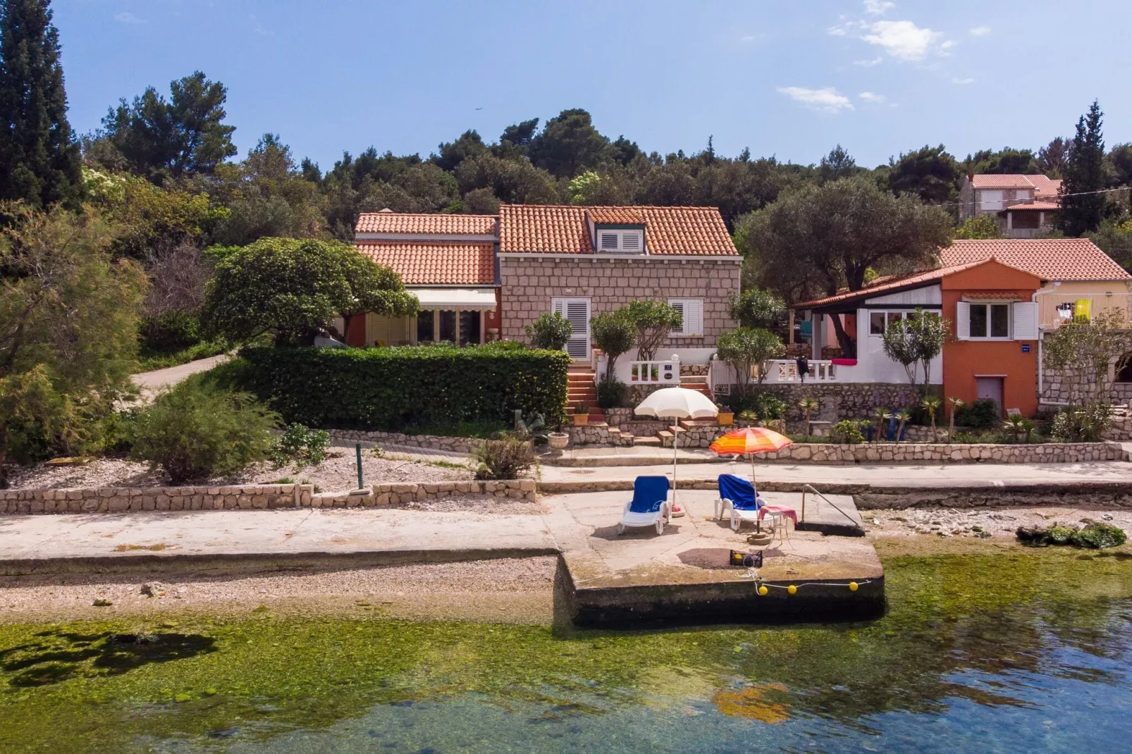 Seaside Studio - Studio Apartment with Private Beach and Sea View-Outdoor