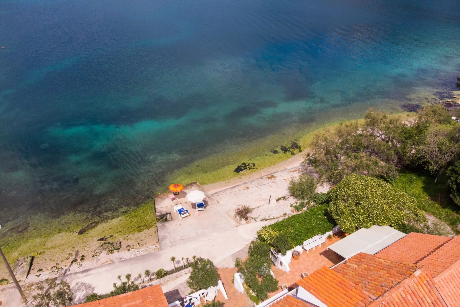 Seaside Studio - Studio Apartment with Private Beach and Sea View-Outdoor