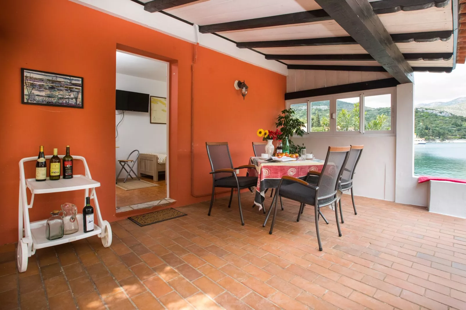 Seaside Studio - Studio Apartment with Private Beach and Sea View-Terrace