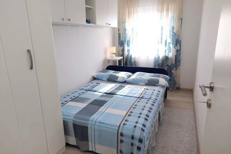 Apartment Meri - Two Bedroom Apartment with Balcony-Bedroom