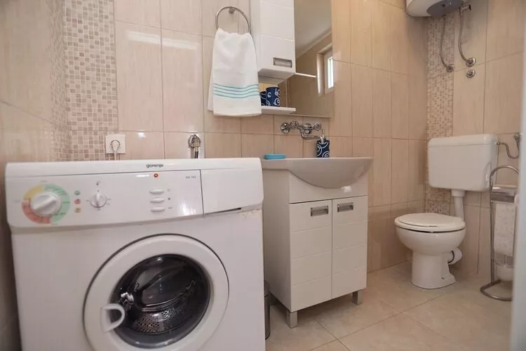 Apartment Meri - Two Bedroom Apartment with Balcony-Bathroom