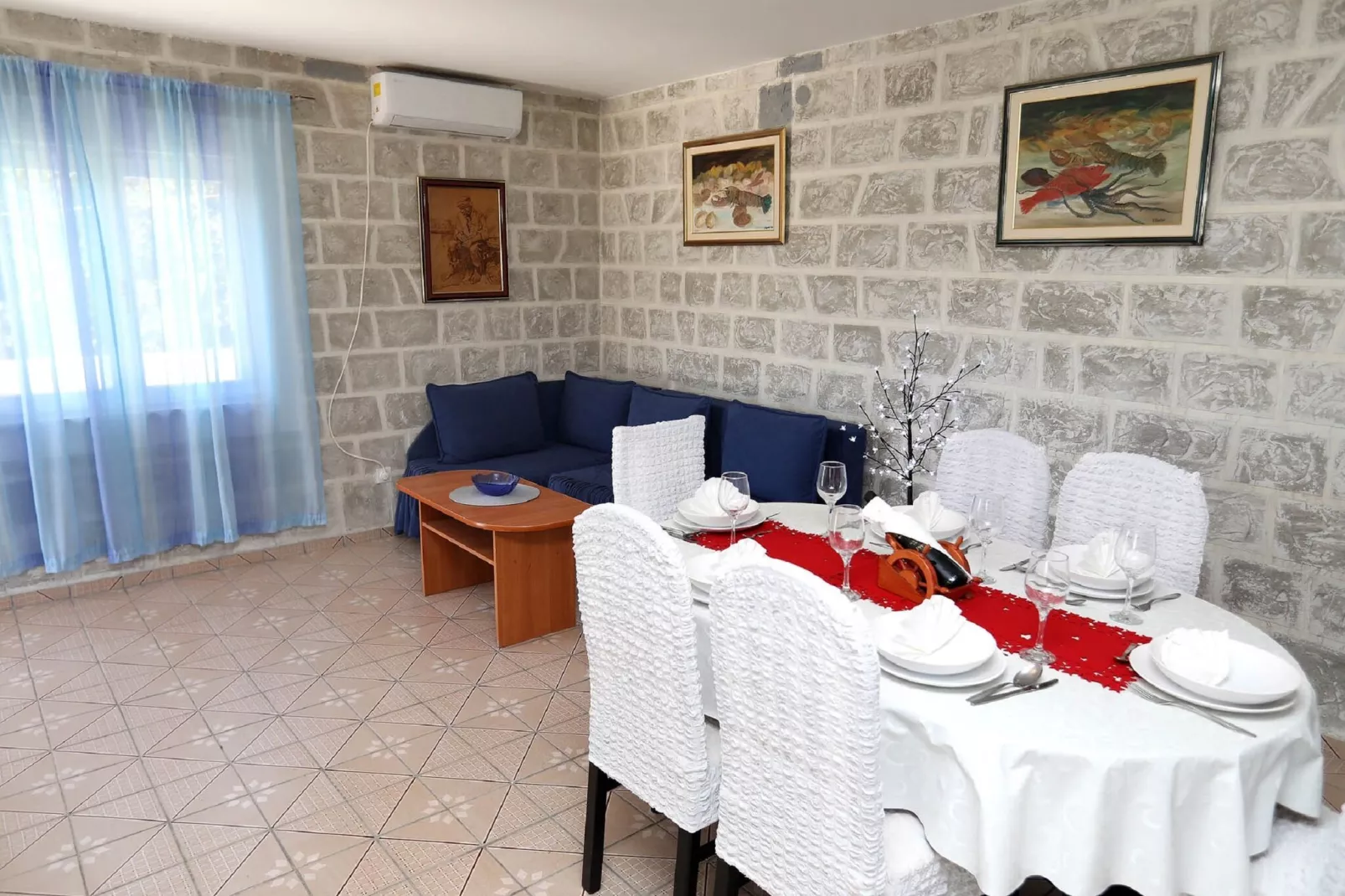 Apartment Meri - Two Bedroom Apartment with Balcony-Indoor