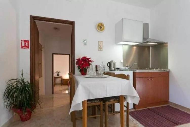 Apartment Anita (Gruž) - One-Bedroom Apartment with Balcony-Kitchen