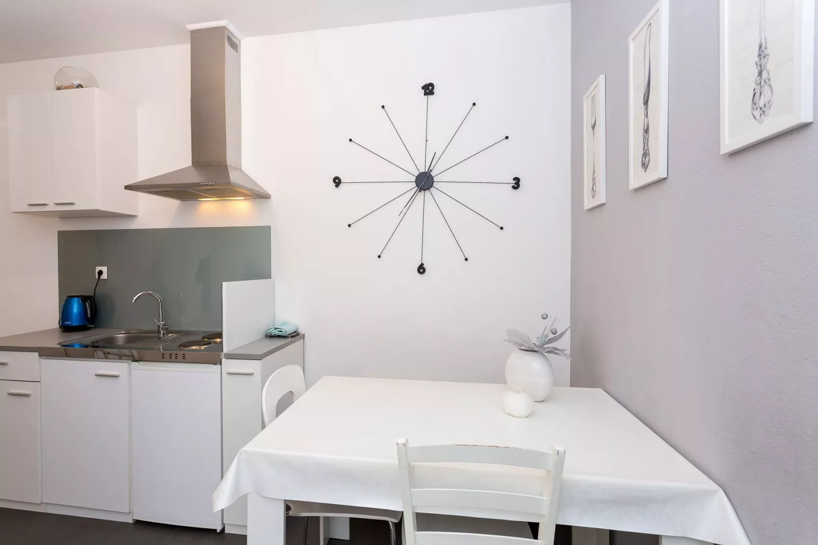 Apartments Magdales - Two Bedroom Apartment with Balcony A1-Kitchen