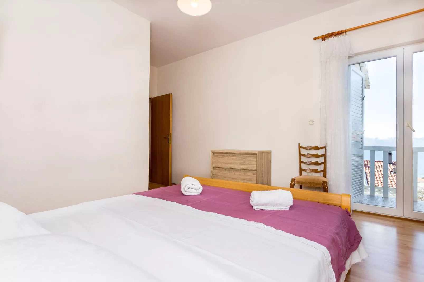 Apartments Magdales - Comfort Three Bedroom Apartment with Balcony A2-Bedroom