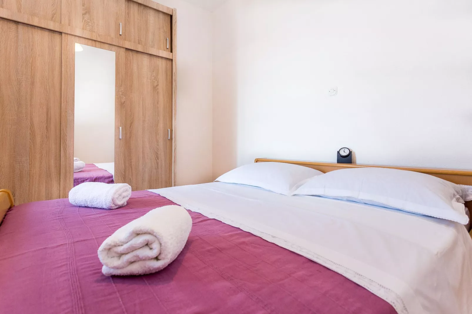 Apartments Magdales - Comfort Three Bedroom Apartment with Balcony A2-Bedroom