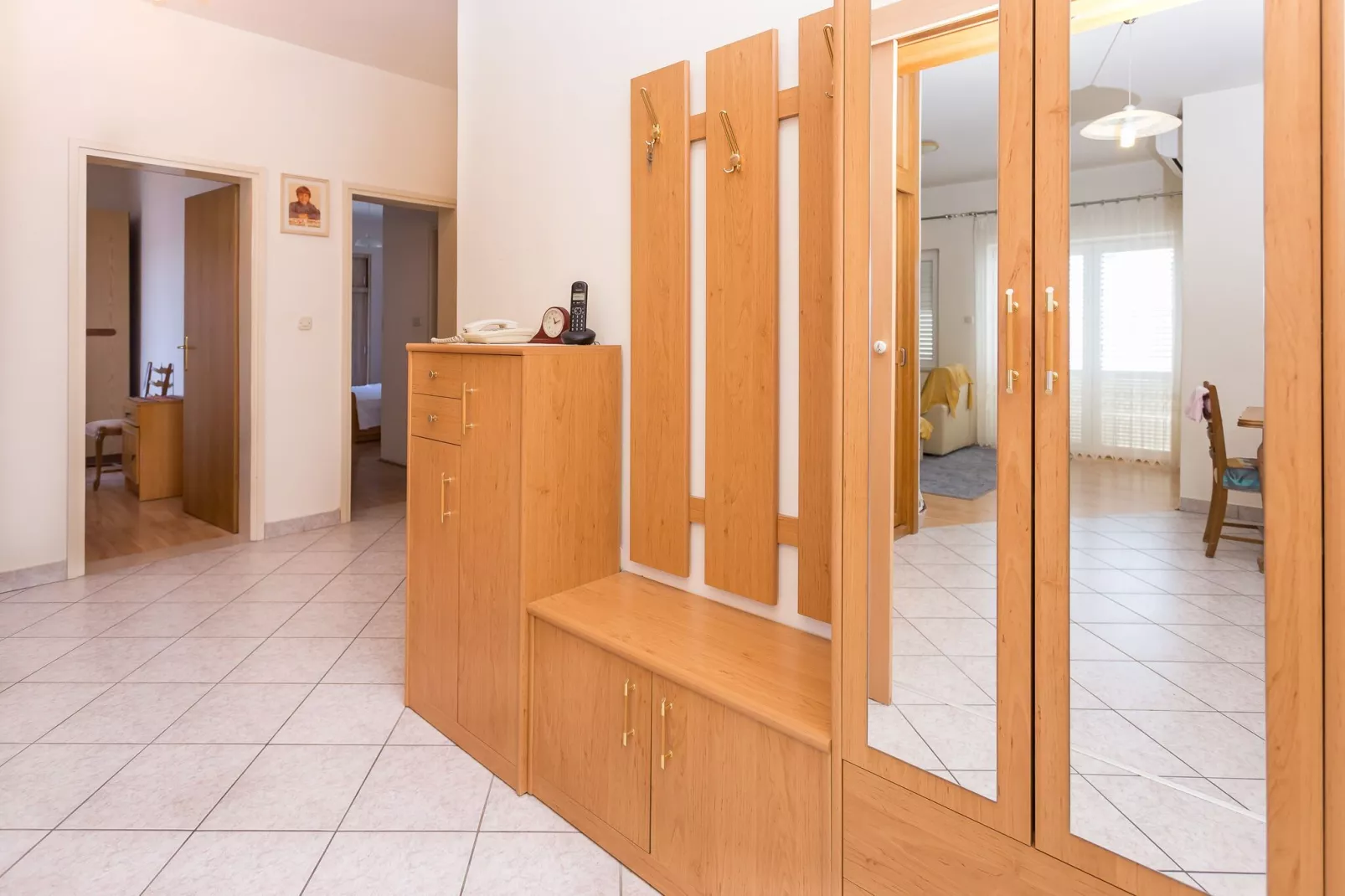 Apartments Magdales - Comfort Three Bedroom Apartment with Balcony A2-Indoor