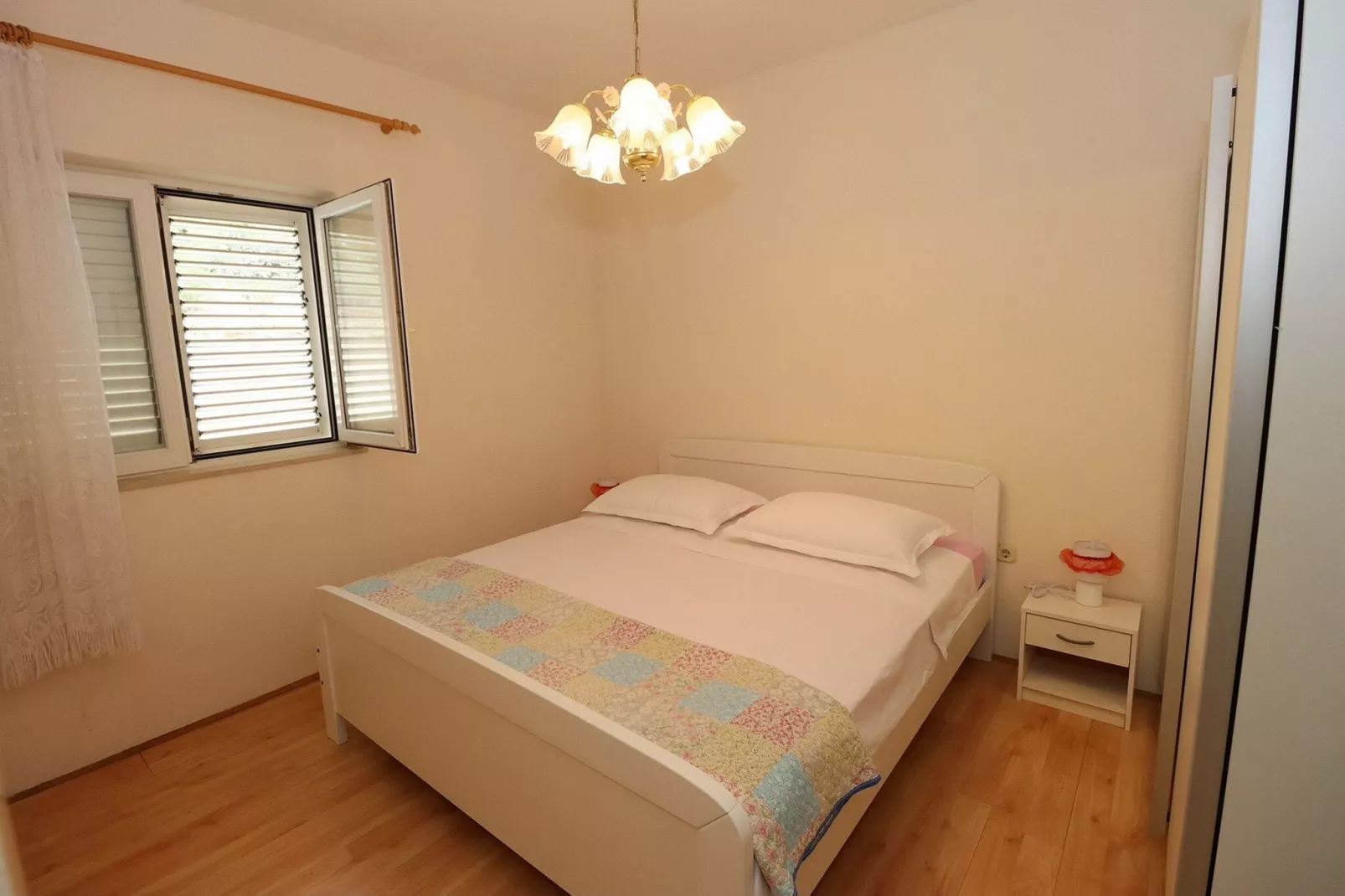 Apartments Magdales - Comfort Three Bedroom Apartment with Balcony A2-Bedroom