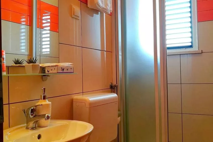 Apartments Kola - Two Bedroom Apartment with Balcony and Sea View (2)-Bathroom