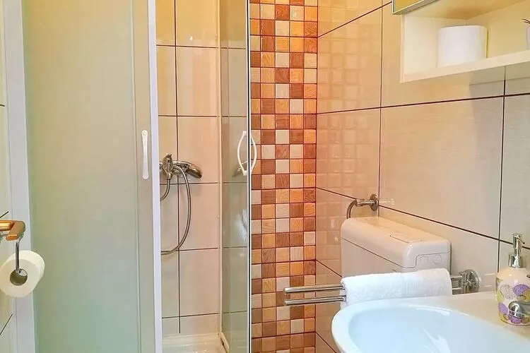 Apartments Kola - Two Bedroom Apartment with Balcony and Sea View (2)-Bathroom
