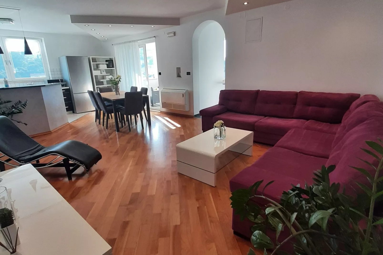 Apartment The Big Chill - Three Bedroom Apartment with Terrace, Balcony and Jacuzzi-Living room