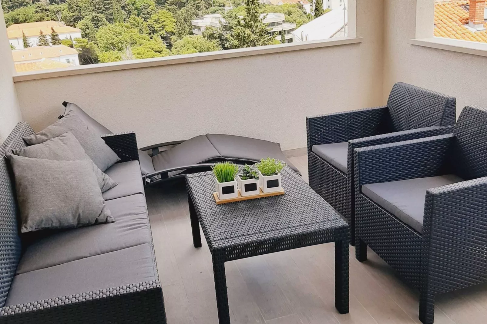 Apartment The Big Chill - Three Bedroom Apartment with Terrace, Balcony and Jacuzzi-Terrace