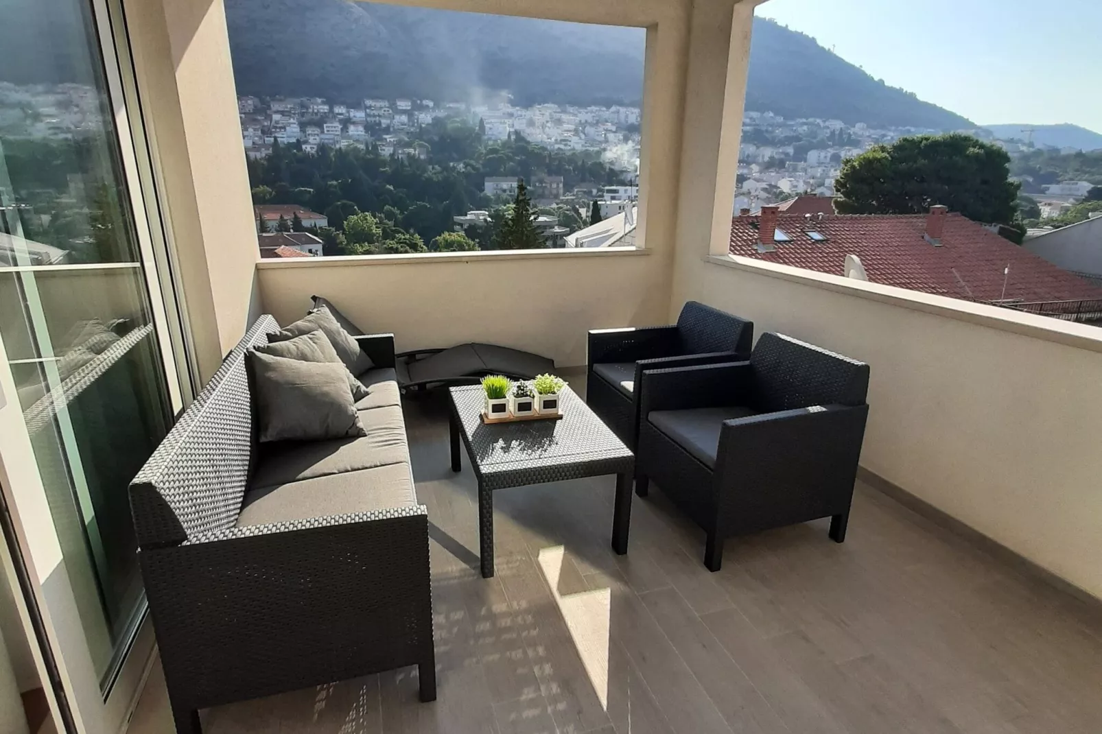 Apartment The Big Chill - Three Bedroom Apartment with Terrace, Balcony and Jacuzzi-Terrace