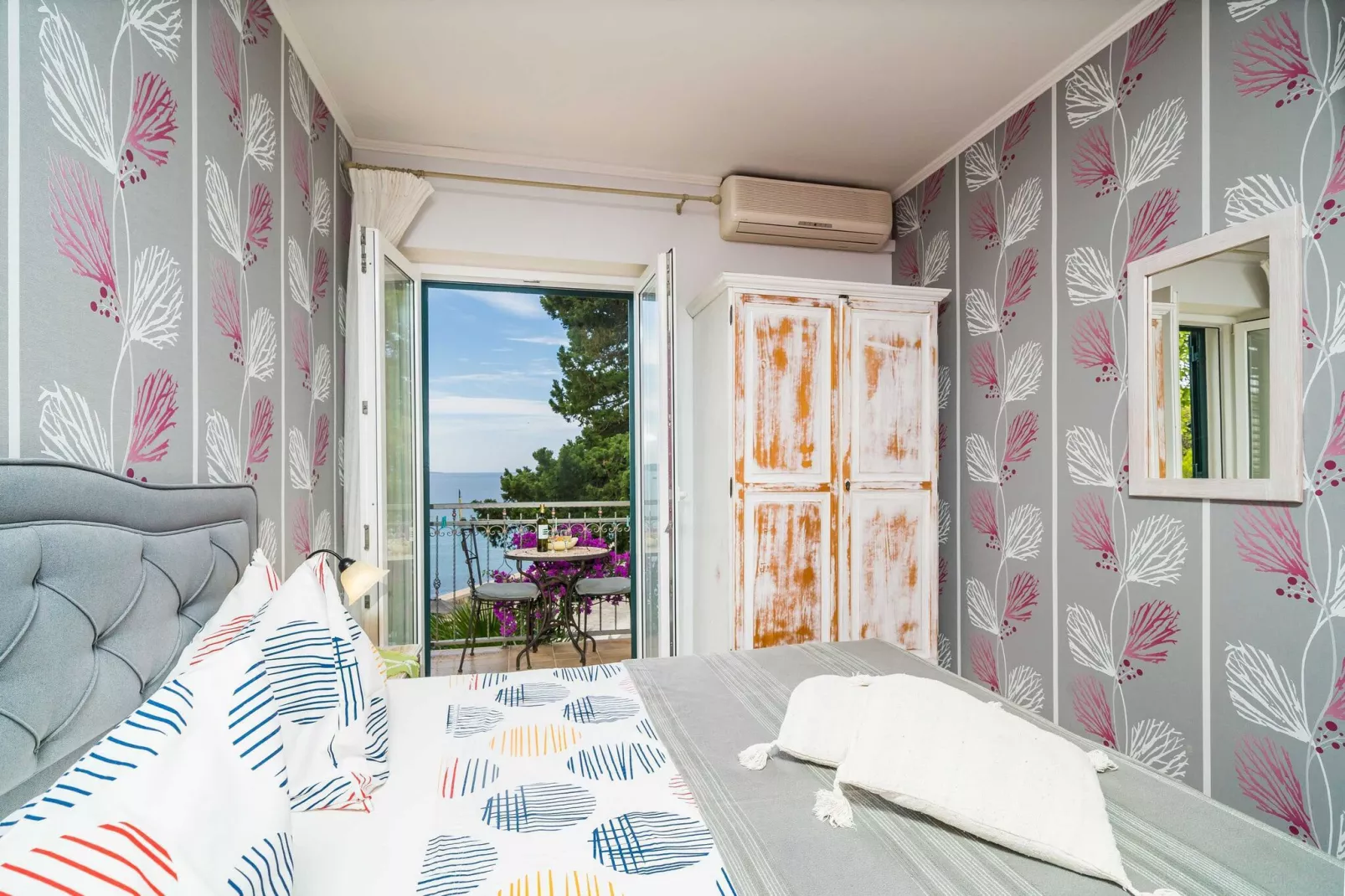 Apartment Villa Palma- Studio Apartment with Balcony and Sea View (Studio apartman 1)-Bedroom