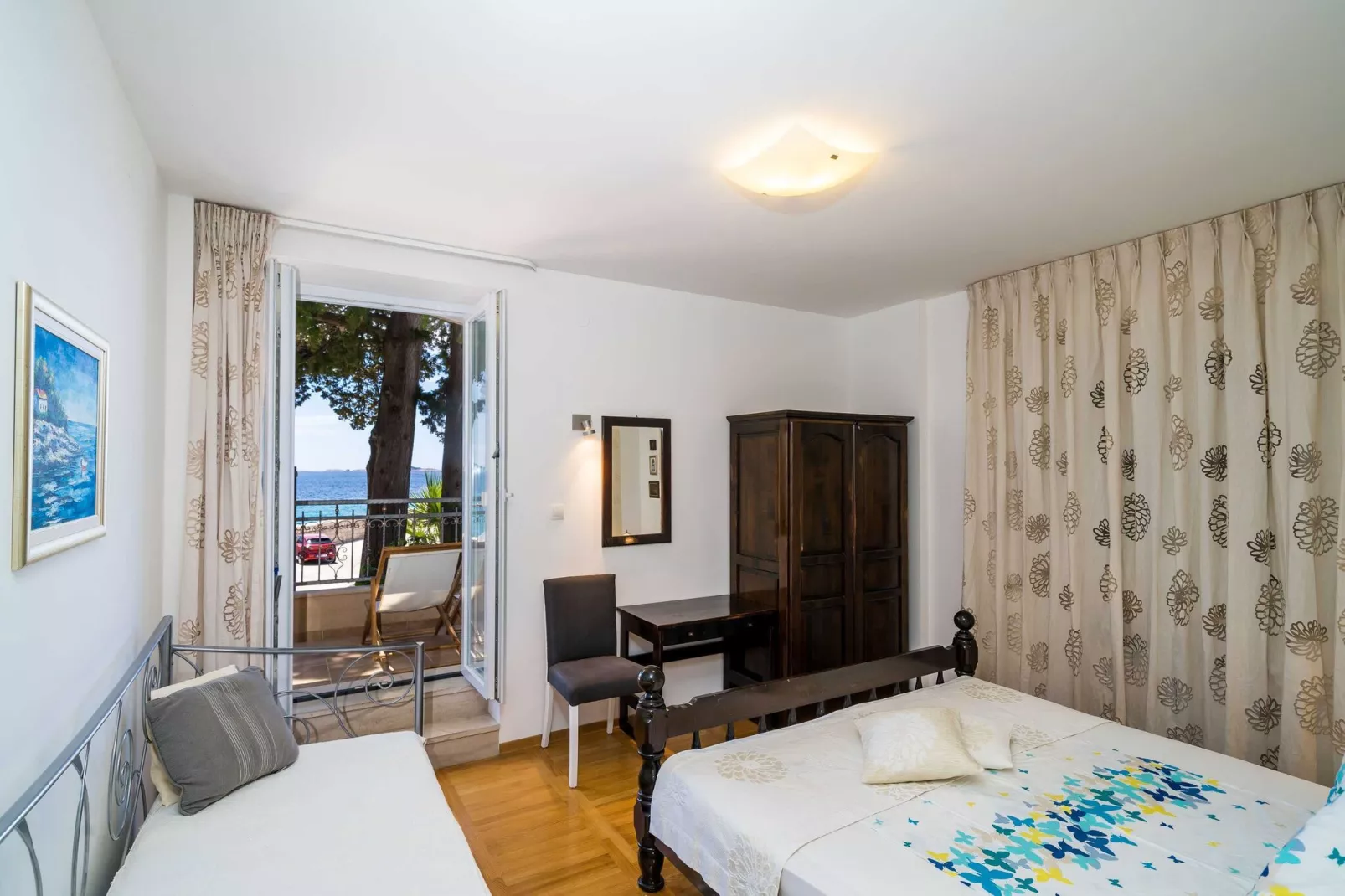 Apartment Villa Palma- Two Bedroom Apartment with Terrace and Sea View ( Apartman 4)-Bedroom