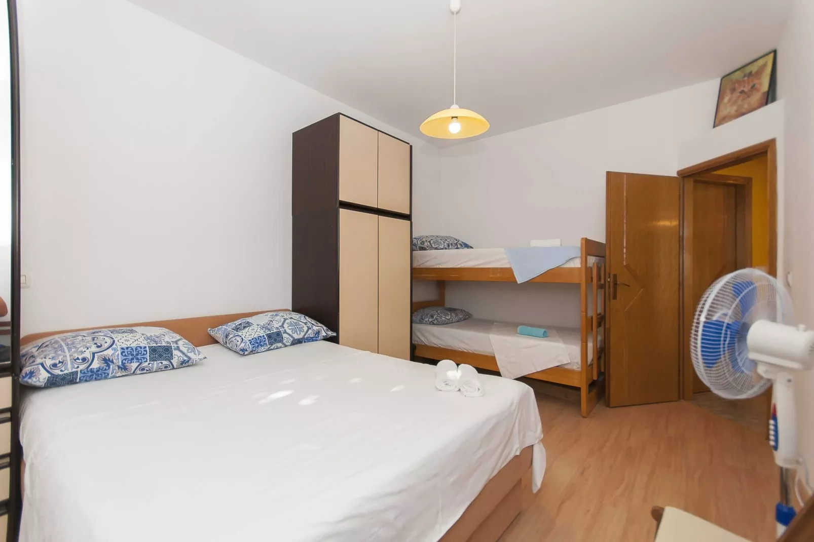Apartment Brajki-Three Bedroom Apartment with Balcony and Sea View-Schlafzimmer