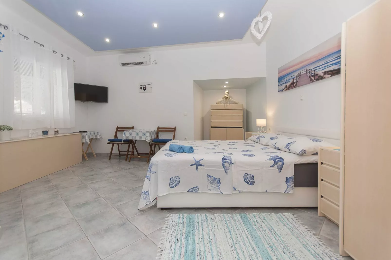 Apartment Brajki-Three Bedroom Apartment with Balcony and Sea View-Schlafzimmer