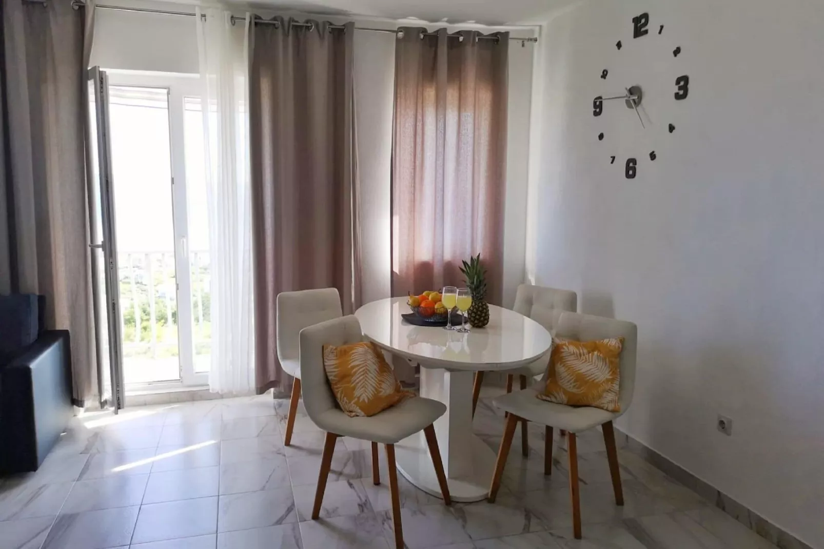 Apartment Wish - Two Bedroom Apartment with Sea View Terrace-Esszimmer