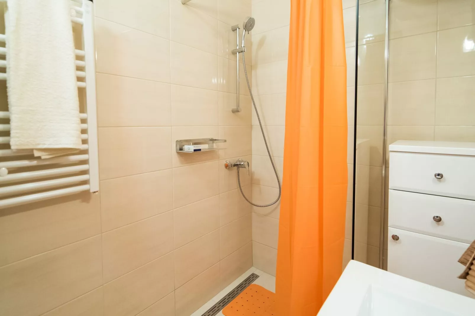 Pulastar - Studio Apartment with Terrace-Bathroom