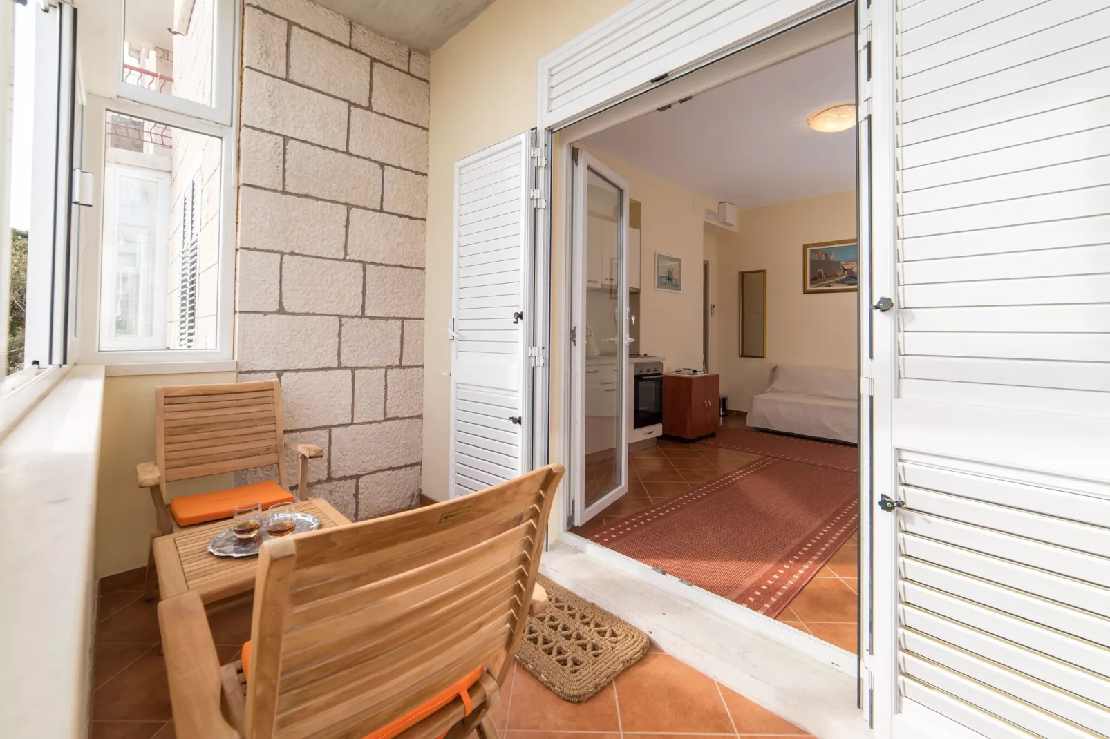 Pulastar - Studio Apartment with Terrace-Indoor