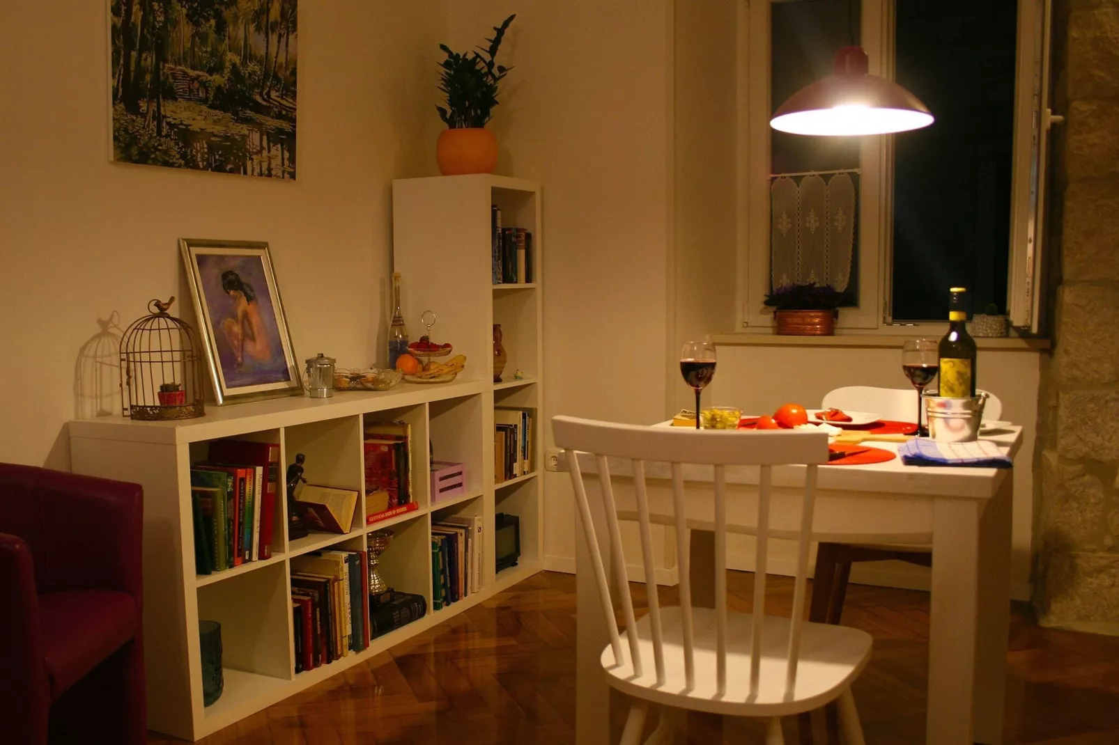 Old City Center Suite - One Bedroom Suite-Dining room