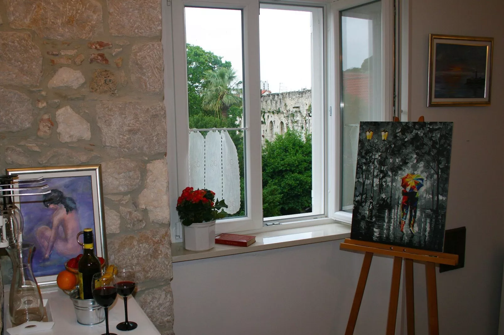 Old City Center Suite - One Bedroom Suite-Indoor