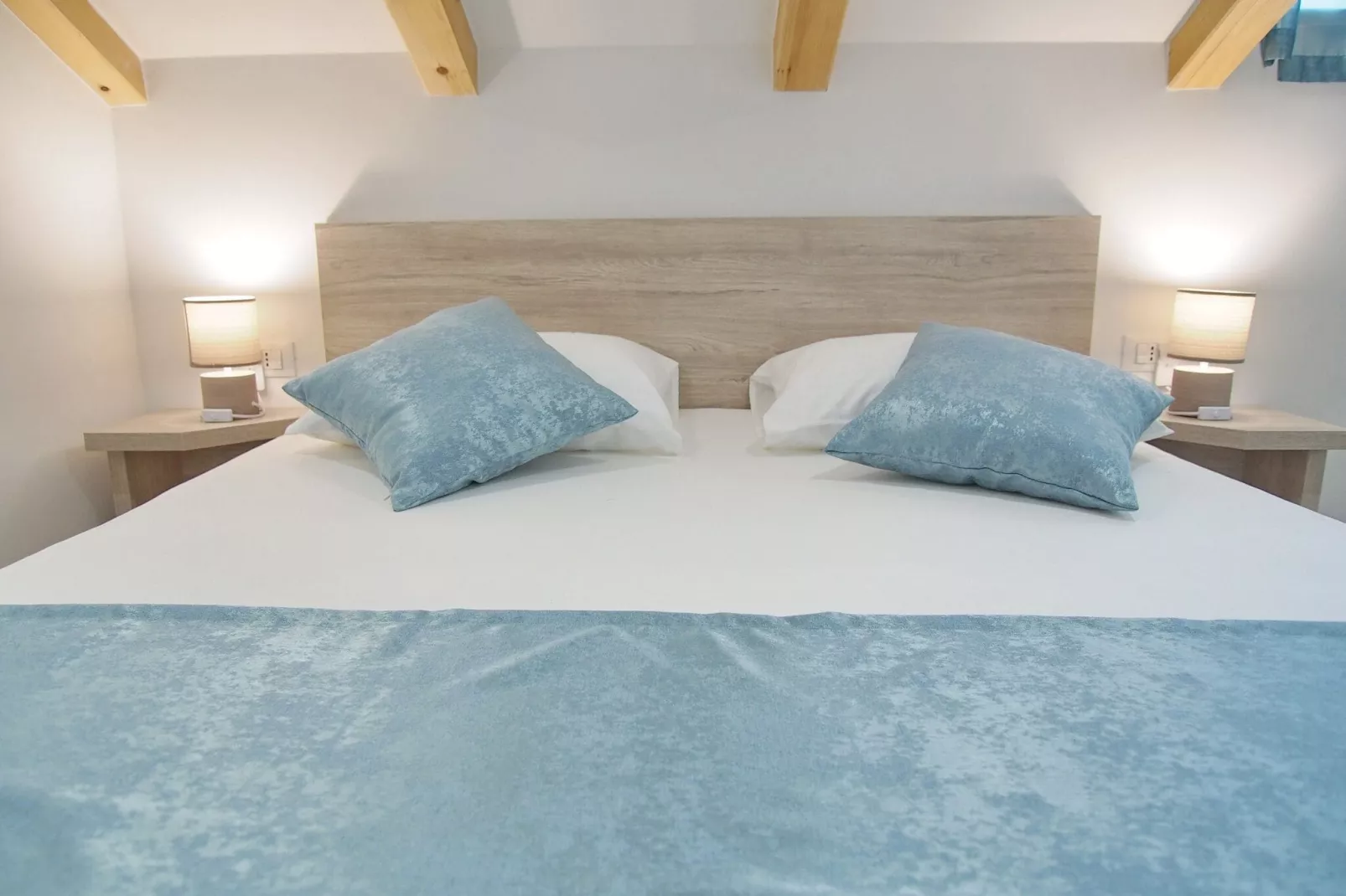 Apartments Sweet Escape - Studio Apartment with Terrace and Sea View (2)-Bedroom
