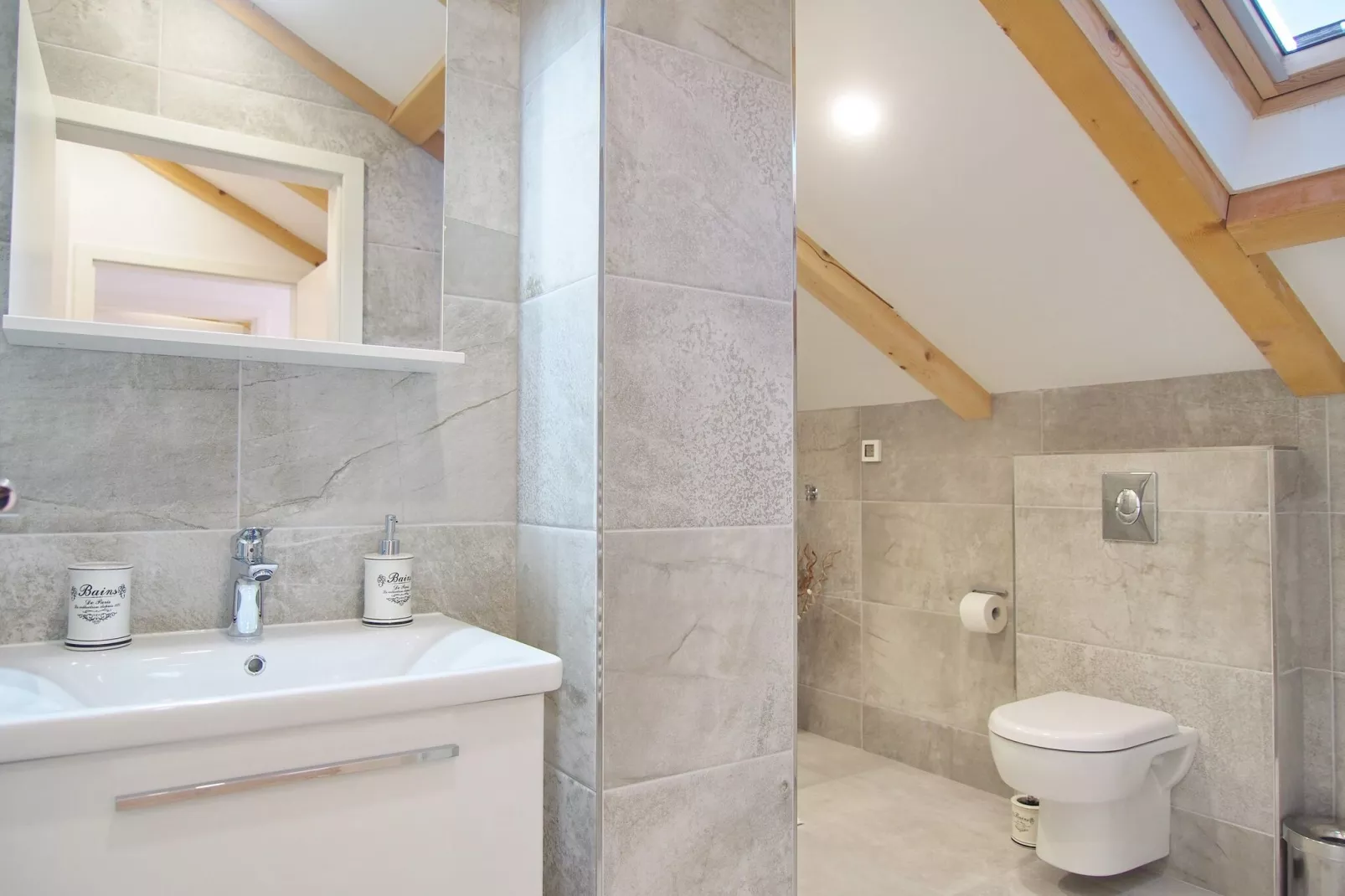 Apartments Sweet Escape - Studio Apartment with Terrace and Sea View (2)-Bathroom