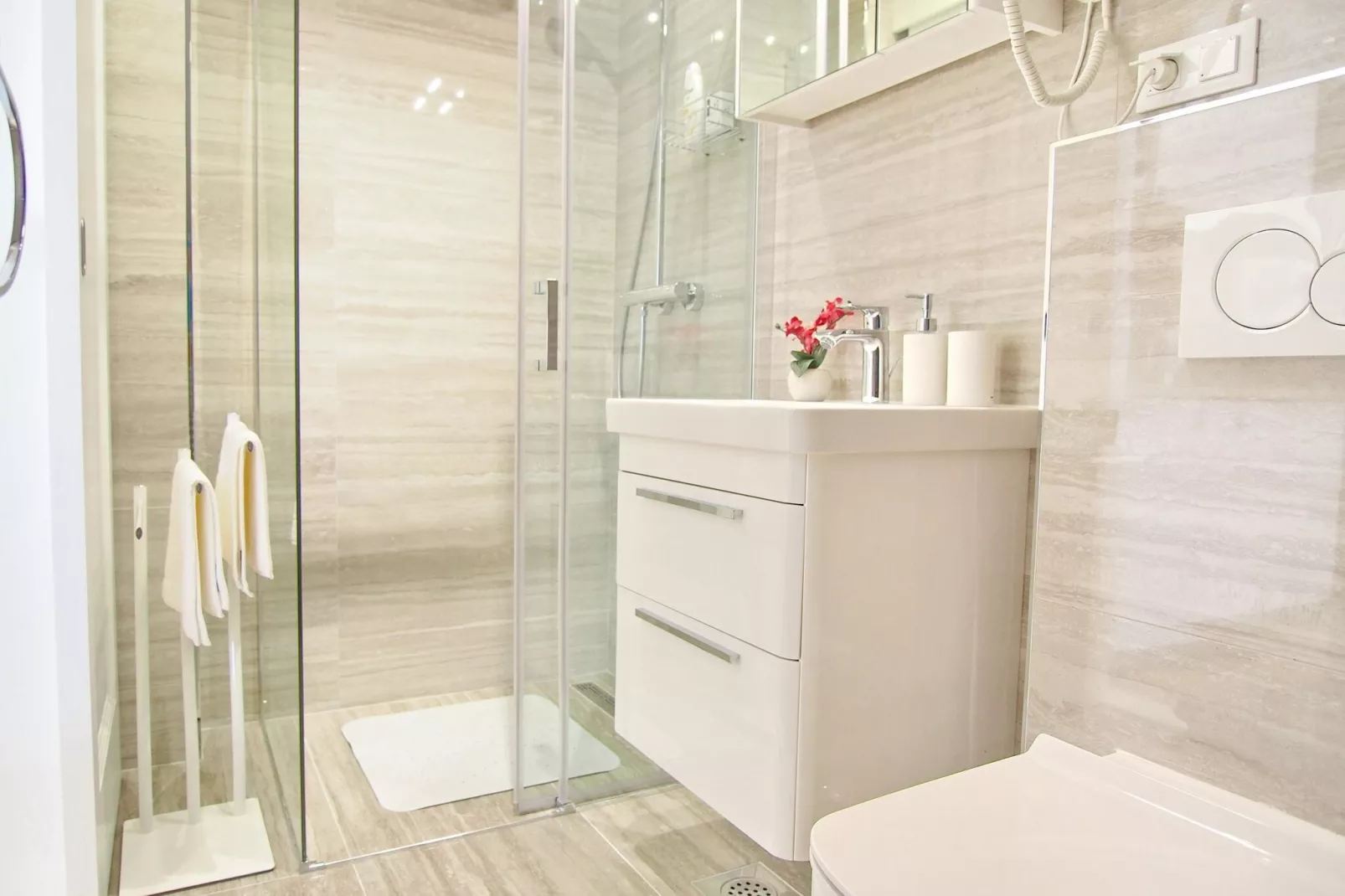Apartments Sweet Escape- Studio Apartment with Terrace and  Sea View-Bathroom