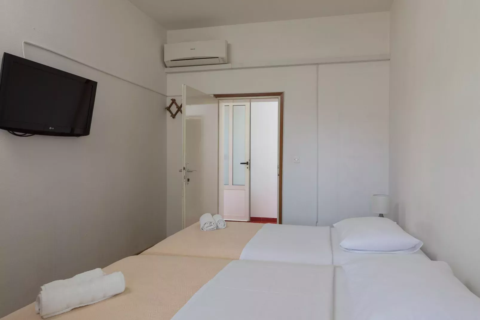 Begović Guest House - One Bedroom Apartment (Bronx)-Bedroom
