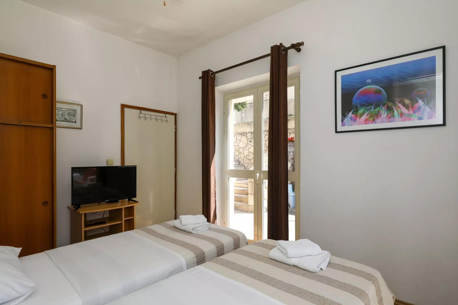 Begović Guest House - Double or Twin Room (Boogie)-Bedroom