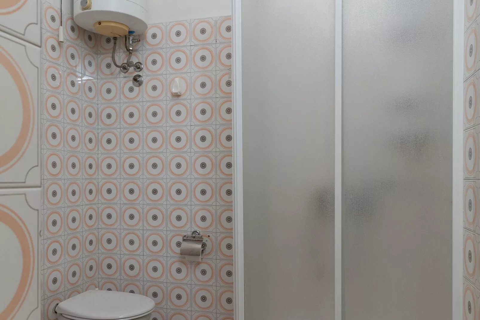 Begović Guest House - Double or Twin Room (Boogie)-Bathroom