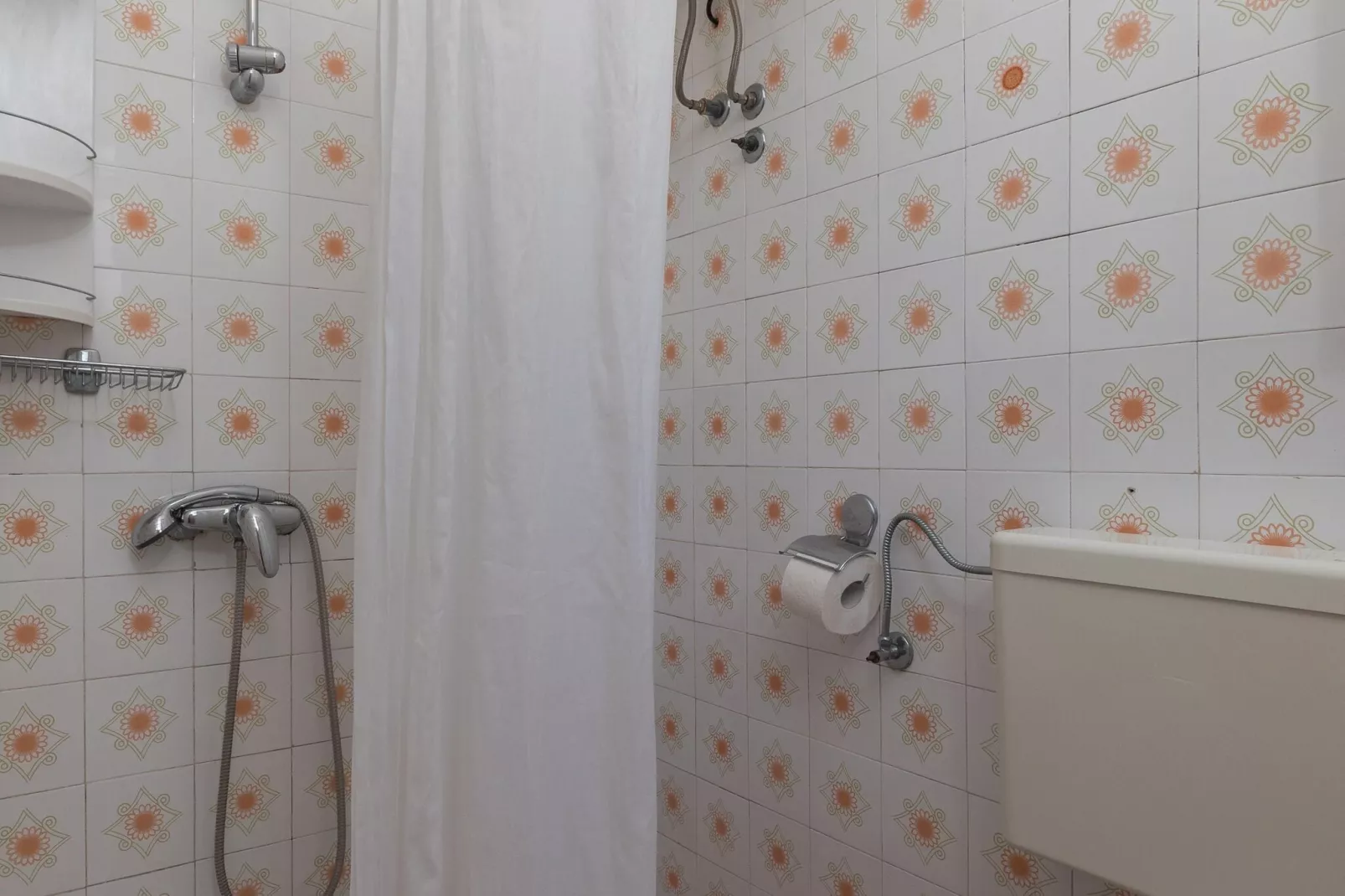 Begović Guest House - Standard Twin Room (Beatriz)-Bathroom