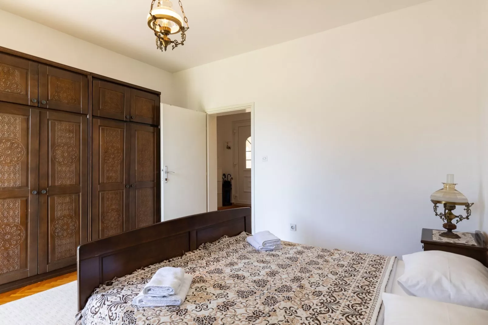 Begović Guest House - Two-Bedroom Suite with Balcony-Bedroom