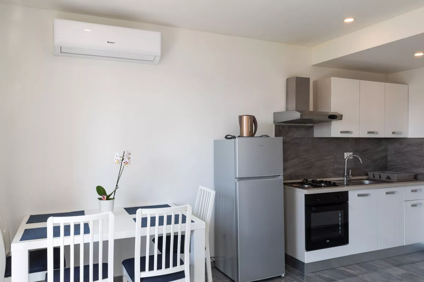 Begović Guest House - One-Bedroom Apartment (LILLY)-Kitchen