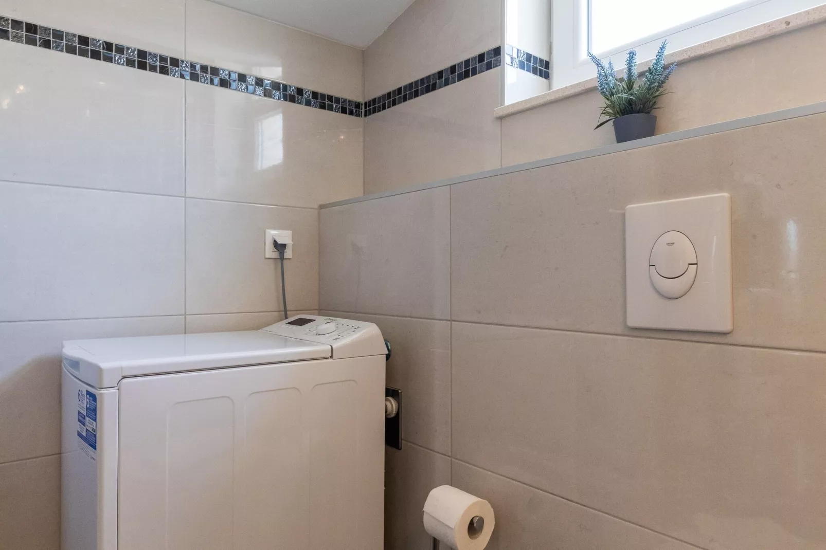 Begović Guest House - One-Bedroom Apartment (LILLY)-Bathroom